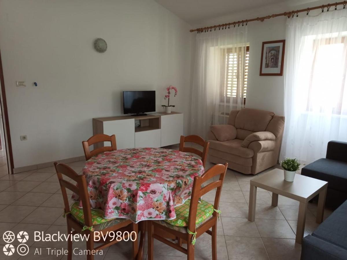 Apartment Vodaric Loznati *